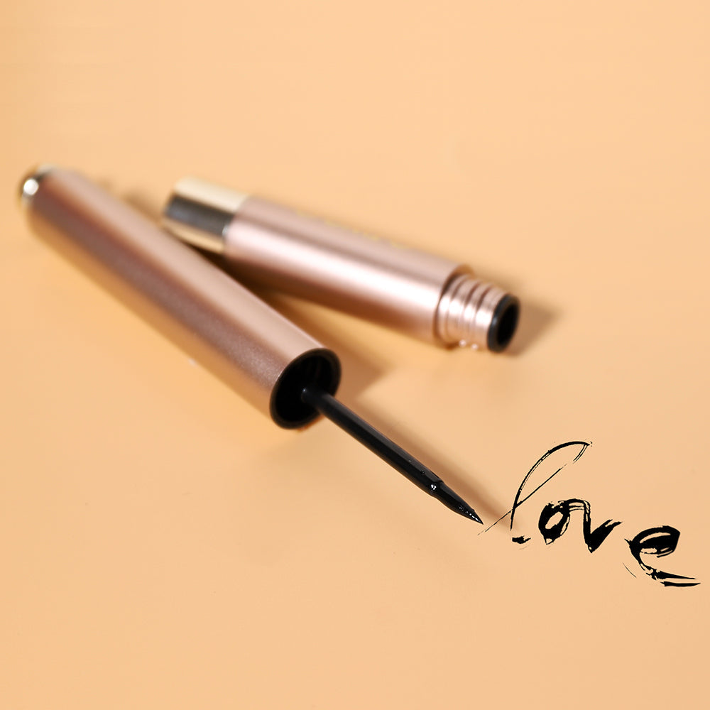 Precise & Smudge-Free Waterproof Liquid Eyeliner