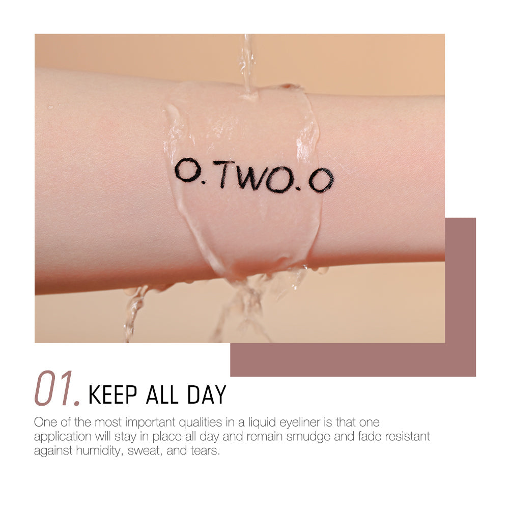 Precise & Smudge-Free Waterproof Liquid Eyeliner